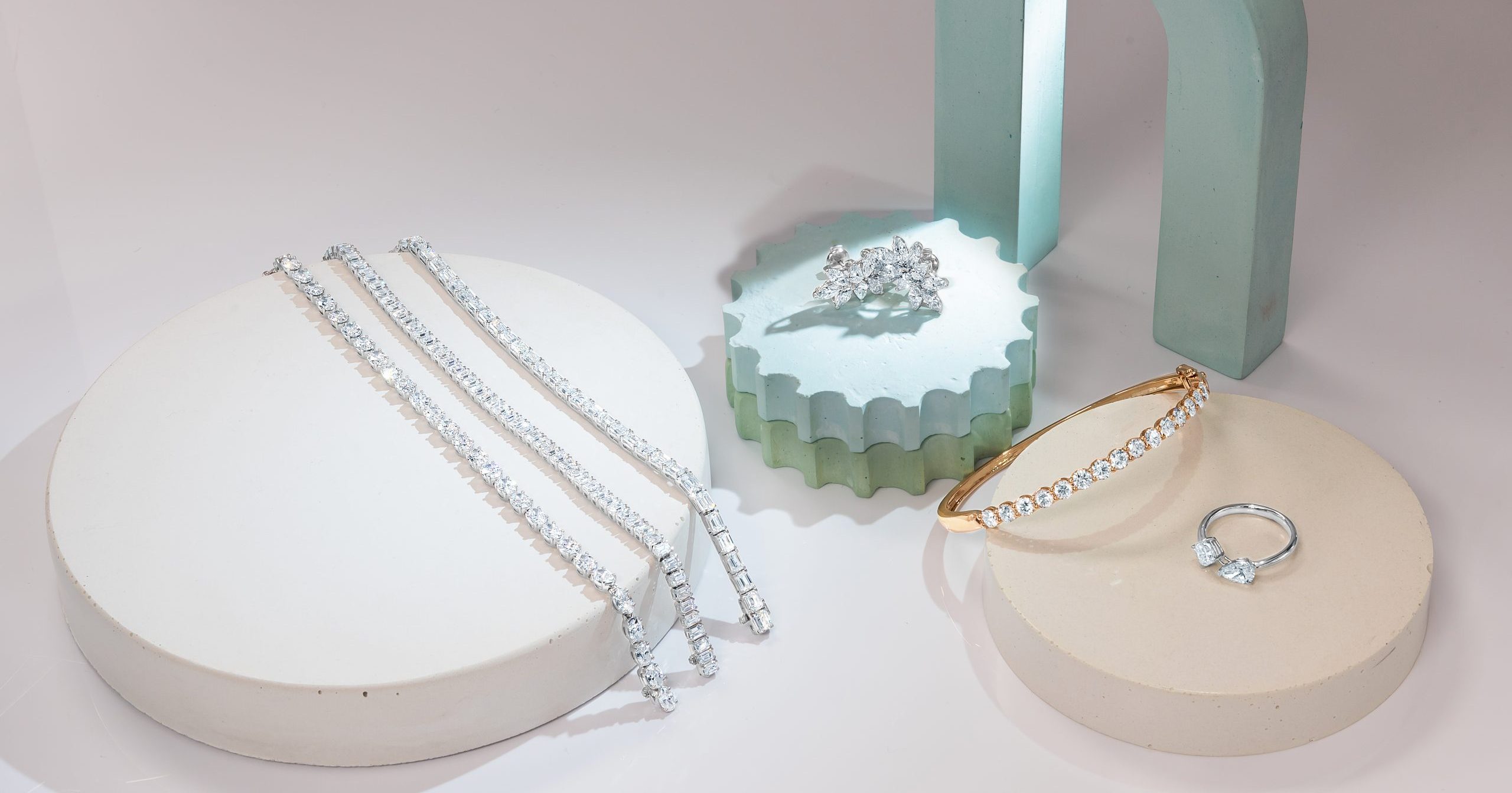 Time for Summer School: How Much Should You Spend on Bridesmaids Gifts?