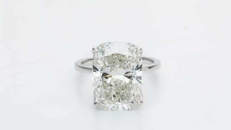 Step-Cut Diamonds: Emerald & Asscher Cuts Modern Appeal