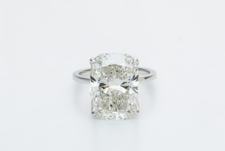 Diamond Fluorescence Explained: Good or Bad for Your Diamond?