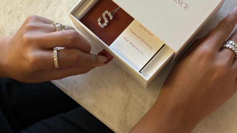 How to Care for Your Diamond Jewelry in Winter: Preventing Damage in Cold Weather