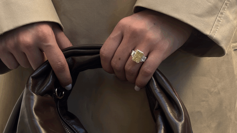 Minimal or Statement Jewelry? Elevate Your Style with Modern Diamond Jewelry