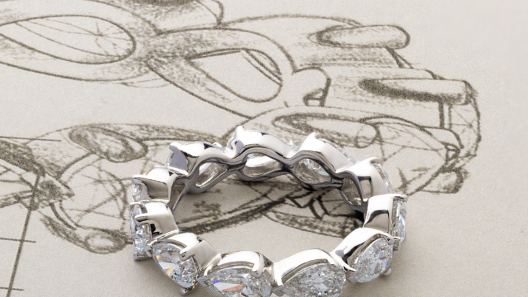 Pairing a Pear Shaped Engagement Ring with the Perfect Wedding Band
