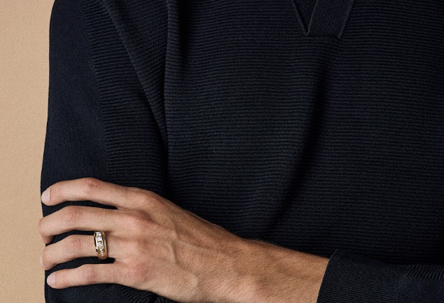 How to Choose a Lab Grown Diamond Anniversary Band for Men