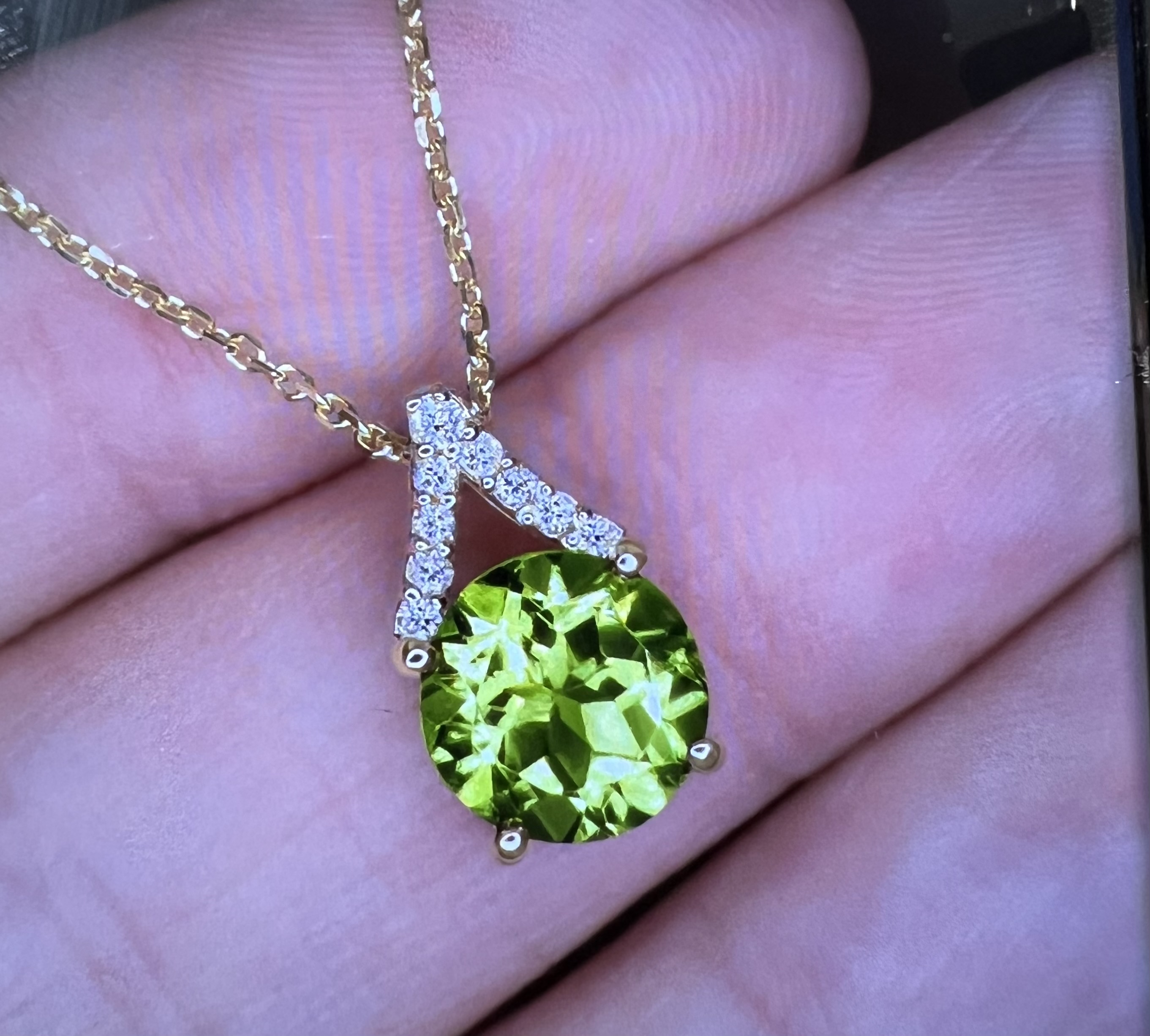 GB Custom 8 x 8 mm Round Shape Created Peridot Fashion Necklace Necklaces