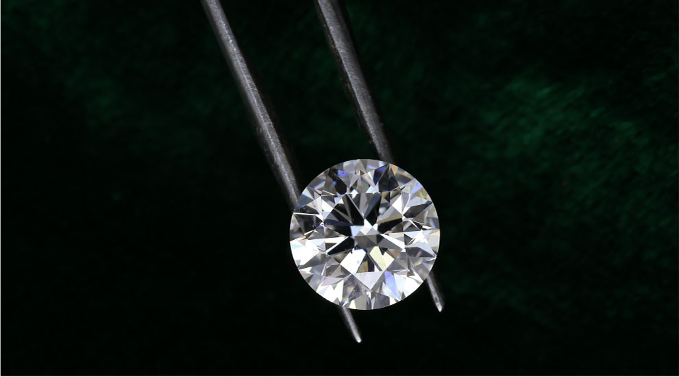Lab Grown Diamonds vs Diamond Simulants