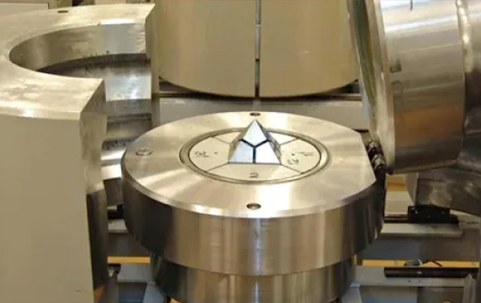 How are HPHT diamonds made?