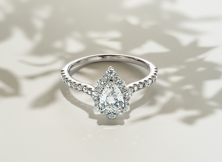 What's the alternative to mined and natural diamonds?