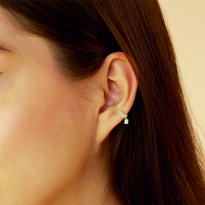 näas Bombë 1/6 ctw Radiant Lab Grown Diamond Third Piercing Huggie Hoop Earrings